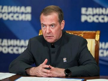 Дмитрий Медведев: При поддержке «Единой России» модернизируют более 17 тысяч почтовых отделений