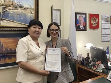 Ульяна Монгуш: «Встретилась с федеральным координатором проекта "Крепкая семья" в Госдуме»