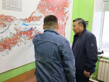 Глава Тувы ознакомился с лесопожарной обстановкой в республике