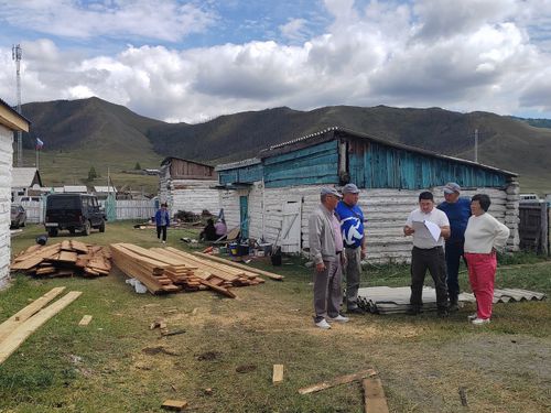 Качыкта школа болгаш уруглар садын септеп турар