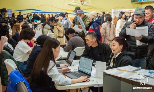 В столице и районах Тувы прошел первый этап Всероссийской ярмарки трудоустройства