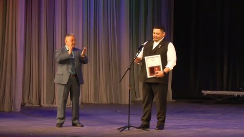 Седен-Очур Кара-Сал удостоен почетного звания «Заслуженный деятель искусств Республики Тыва»