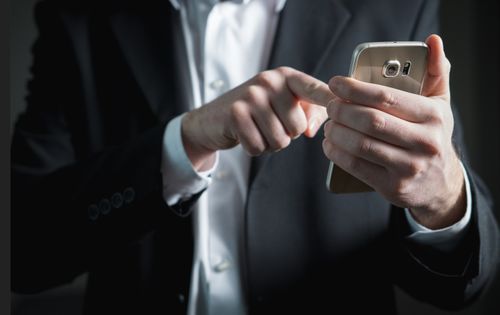 У судебных приставов Тувы продолжает работать телефон доверия