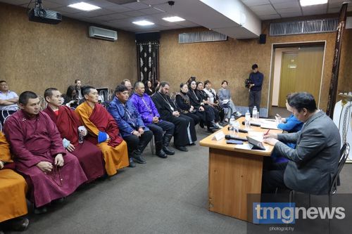 В Туве обсудили роль конфессий в просвещении населения и борьбе с лесными пожарами
