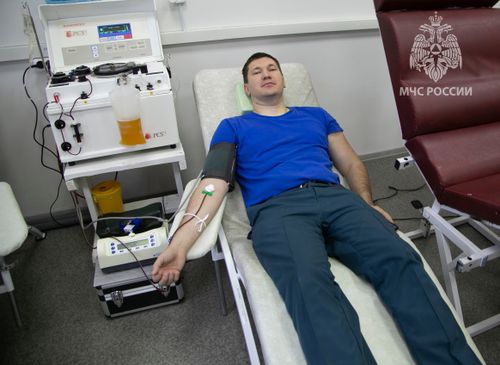 Спасатели Тувы приняли участие в донорской акции