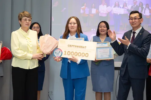 Быть учителем – это призвание: Баяна Сат стала победителем конкурса «Учитель года Республики Тыва - 2024»