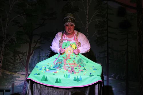 24 сентября в Тувинском театре кукол состоялось торжественное открытие 10-го юбилейного сезона с полным аншлагом