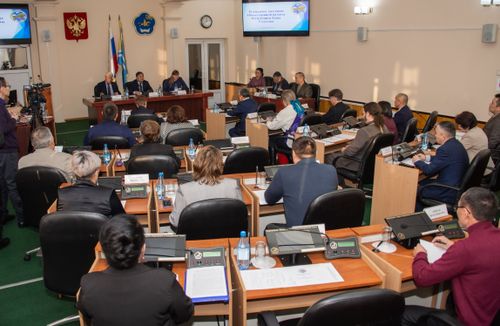 В Туве прошло первое заседание общественной палаты пятого состава