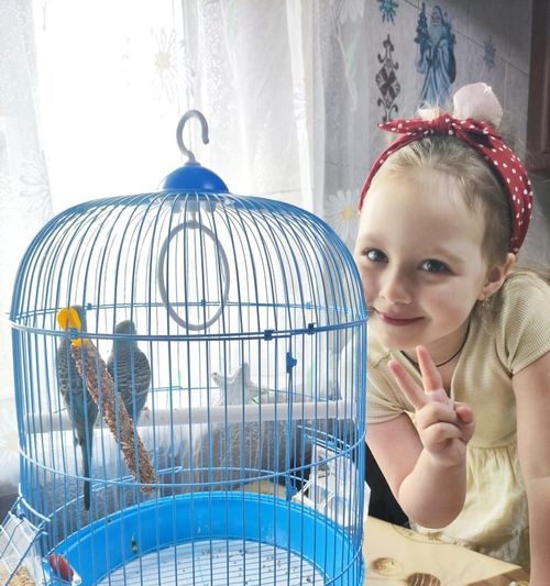 25 апреля жители России отмечают День дочери