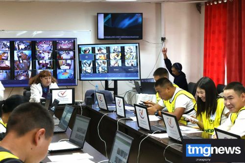 Центр общественного наблюдения продолжает наблюдать за ходом голосования