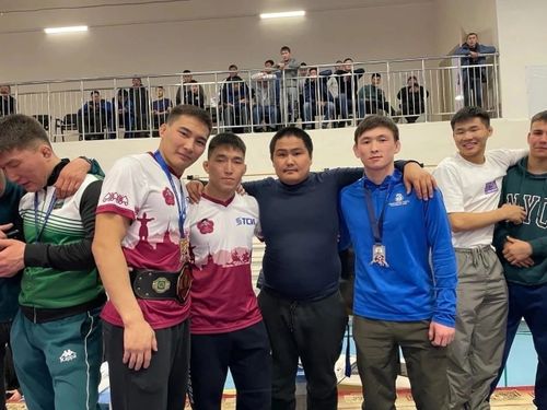 Борцы Тувы заняли призовые места всероссийском турнире по вольной борьбе