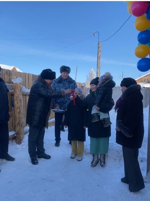 Фельдшеру села Шамбалыг вручили ключи от служебного жилья