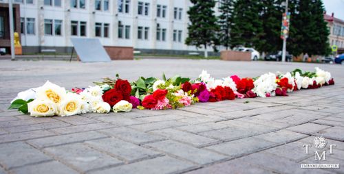 Правительство Тувы держит постоянную связь с семьей убитой накануне девушки в Кызыле