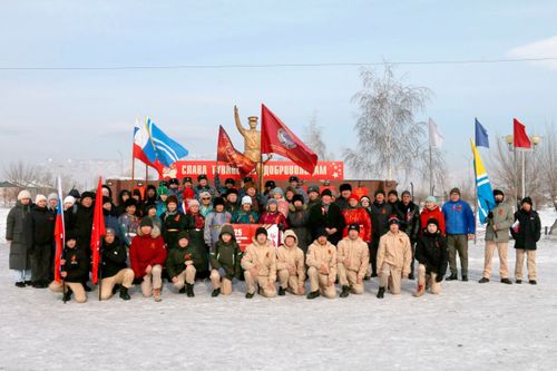 В Туве состоялась передача эстафеты «Знамя эскадрона тувинских добровольцев» Чаа-Хольскому району