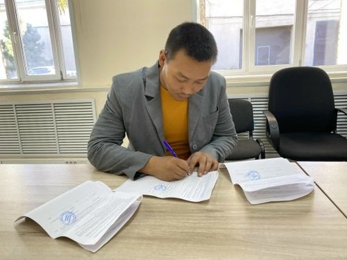 Ветерану СВО из Тувы передали адаптивную одежду