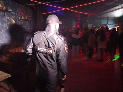 Напоминаем, в Туве действует комендантский час для несовершеннолетних