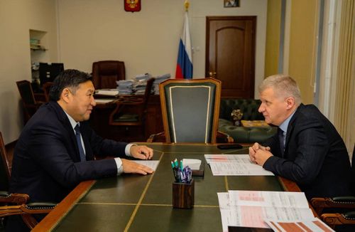 Владислав Ховалыг: «Сдача четырех школ позволит нам создать в Туве три тысячи учебных мест»