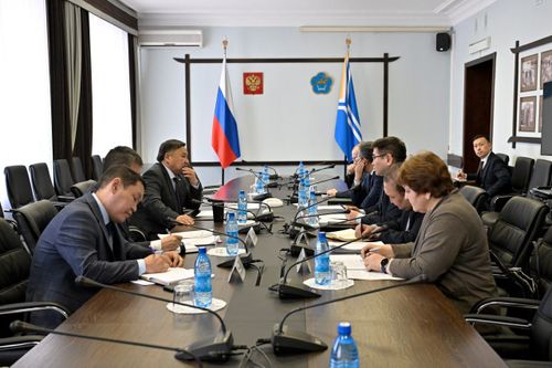 Владислав Ховалыг провёл совещание по энергетическим проектам в Туве