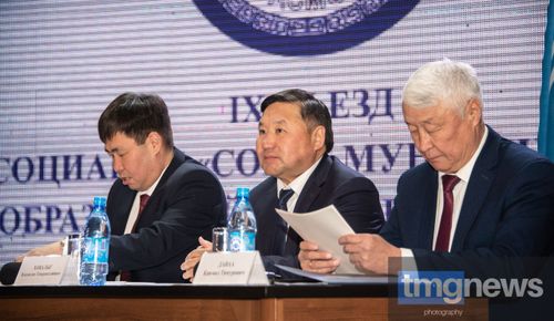 В День местного самоуправления состоялся девятый съезд Совета муниципальных образований Тувы