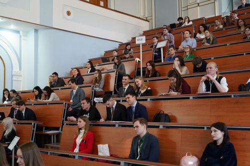 С бюрократией в учебных заведениях будут бороться на федеральном уровне