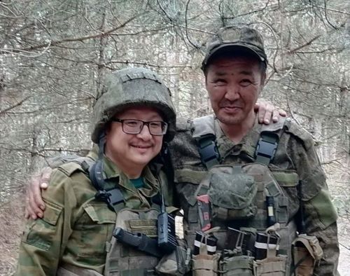 В Туве добровольцы «БАРС» Сайдаш Иргит и Сайгын Бюрбю получили медали «За участие в специальной военной операции»