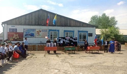 В Туве открыли «Парту Героя», посвященную Андрею Андрееву