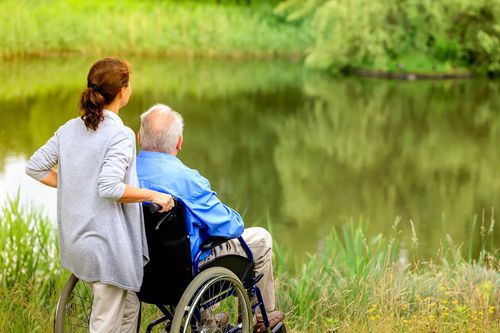 В Туве внедрят систему по долговременному уходу за пожилыми и инвалидами