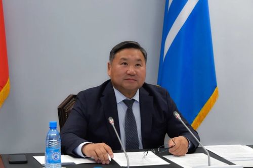 Глава Тувы поздравил земляков с 30-летней годовщиной Конституции России