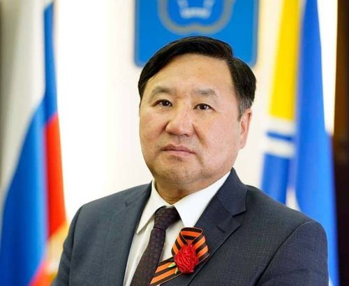 Глава Тувы поздравил жителей республики с Днем Победы