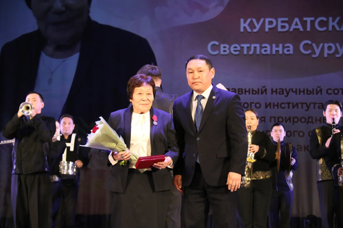 В честь Международного женского дня в Национальном театре прошло торжественное собрание