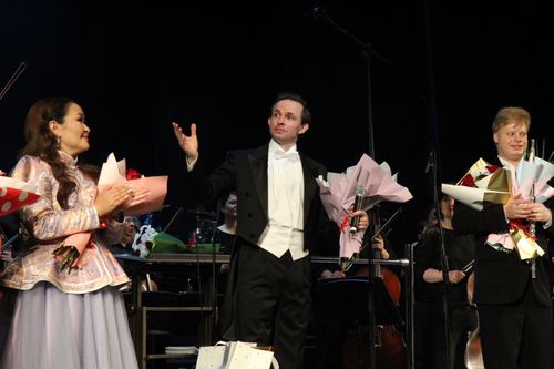 Тувинские мелодии в исполнении Красноярского симфонического оркестра смогли услышать жители Тувы