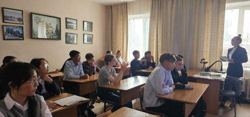 Представитель ФСБ провел лекцию по профилактике экстремизма среди студентов Тувы