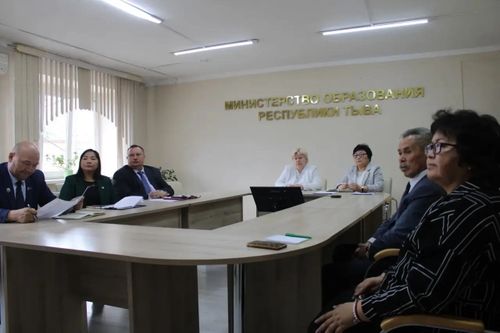 Тува подтвердила готовность к межрегиональной научной кооперации на форуме в Томске