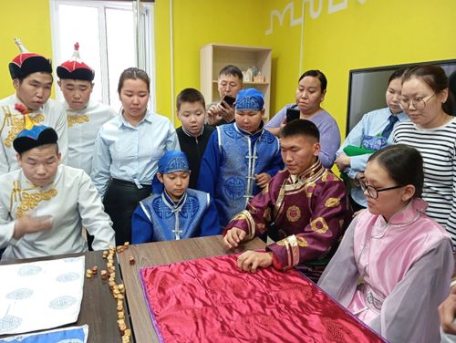 В Туране состоялся муниципальный этап чемпионата по тувинским национальным играм «Кажык»