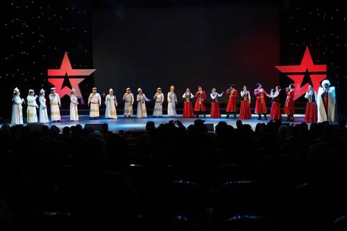 Творческие коллективы Тувы и Министерства обороны выступили на одной сцене