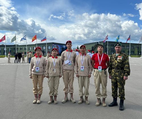 Подростки из Тувы приняли участие во Всероссийском форуме «Юнармия – СемьЯ»