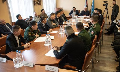 Глава Тувы выразил признательность депутатскому корпусу республики за поддержку проекта «Герои Тувы»