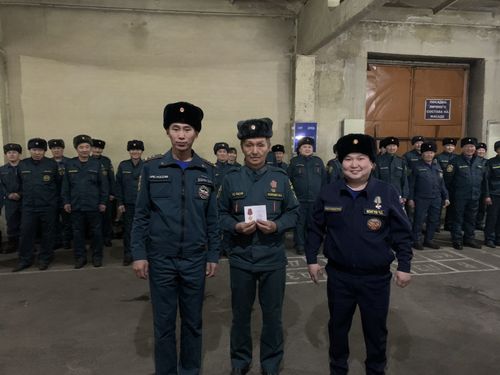 Пожарным-спасателям Тувы вручили награды