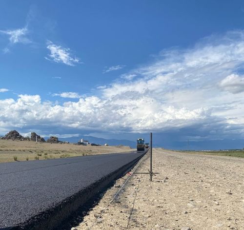 В Дзун-Хемчикском районе продолжается ремонт автомобильной дороги