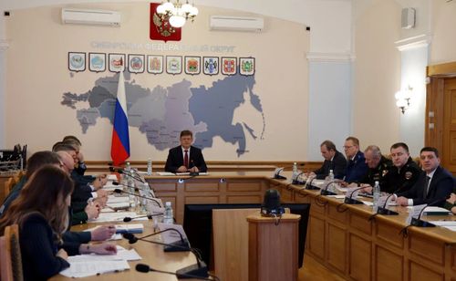 Анатолий Серышев Онза байдалдарны болдурбас болгаш чайладыр талазы-биле хуралды эрттирген