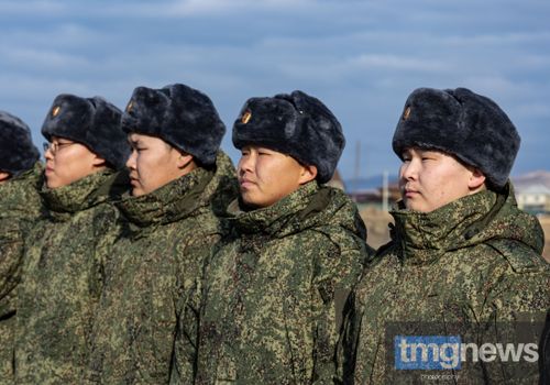 В Туве первые призывники осенней кампании 2025 года отправились на службу