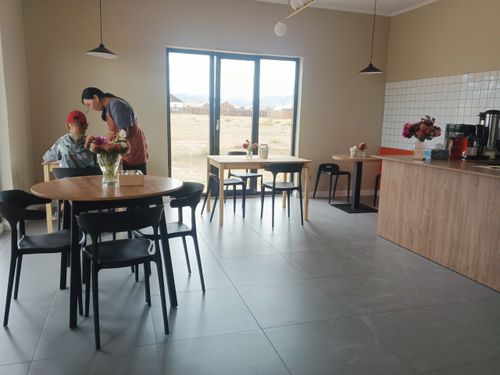 В Самагалтае открылось новое семейное кафе при поддержке государства