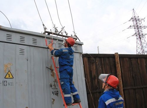 Энергетики восстанавливают электроснабжение в нескольких населенных пунктах Тувы