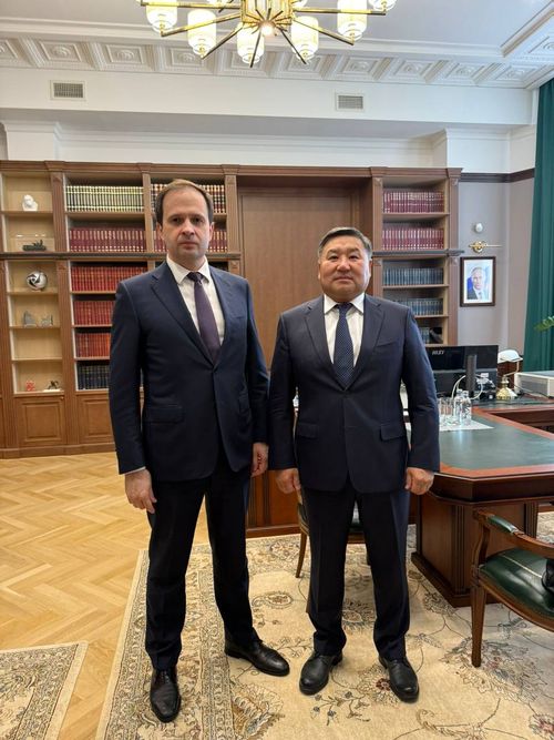 Глава Тувы встретился с заместителем министра финансов России
