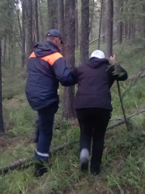 Спасатели Тувы помогли выбраться из леса потерявшейся 58-летней женщине