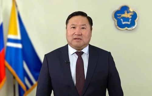 Владислав Ховалыг поздравил жителей республики с Днем флага Тувы
