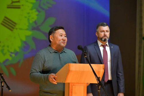 Глава Тувы поздравил свердловчан с 85-й годовщиной образования города Свердловска