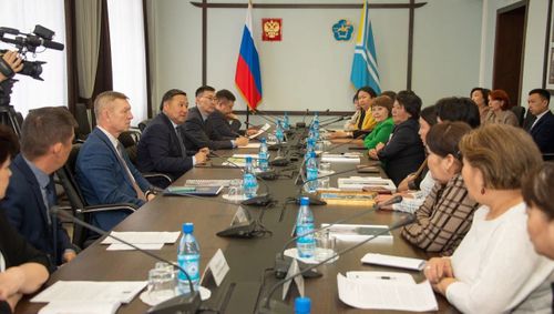 Тускай шериг операциязының дайынчыларынга тураскааткан Алдар аллеязын тудар черни тускайлаан