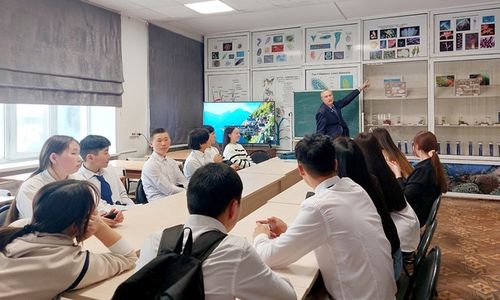 Школьникам из Барун-Хемчикского района рассказали о поступлении в ТувГУ