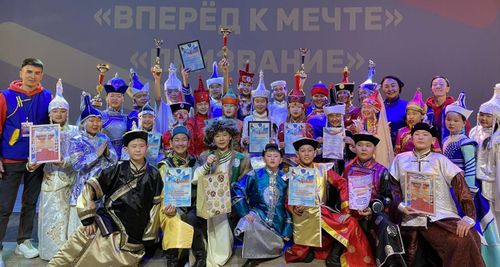 Детский ансамбль песни и танца «Эзир-кара» из Тувы – лауреат двух международных конкурсов